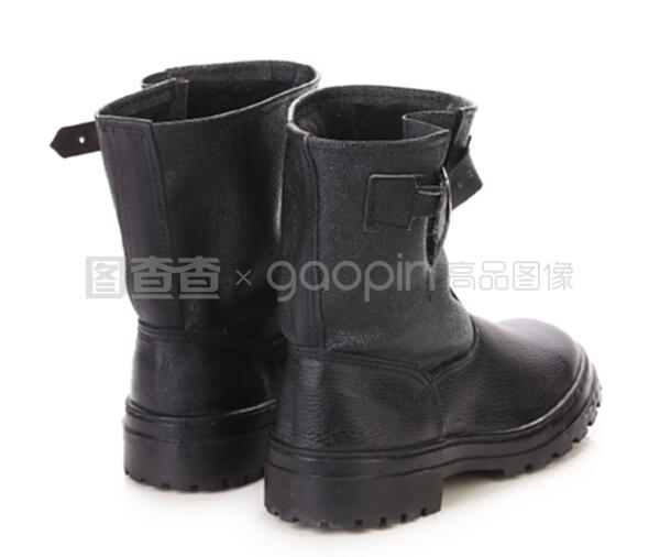 黑色皮靴 经典鞋履配件中的魅力与实用